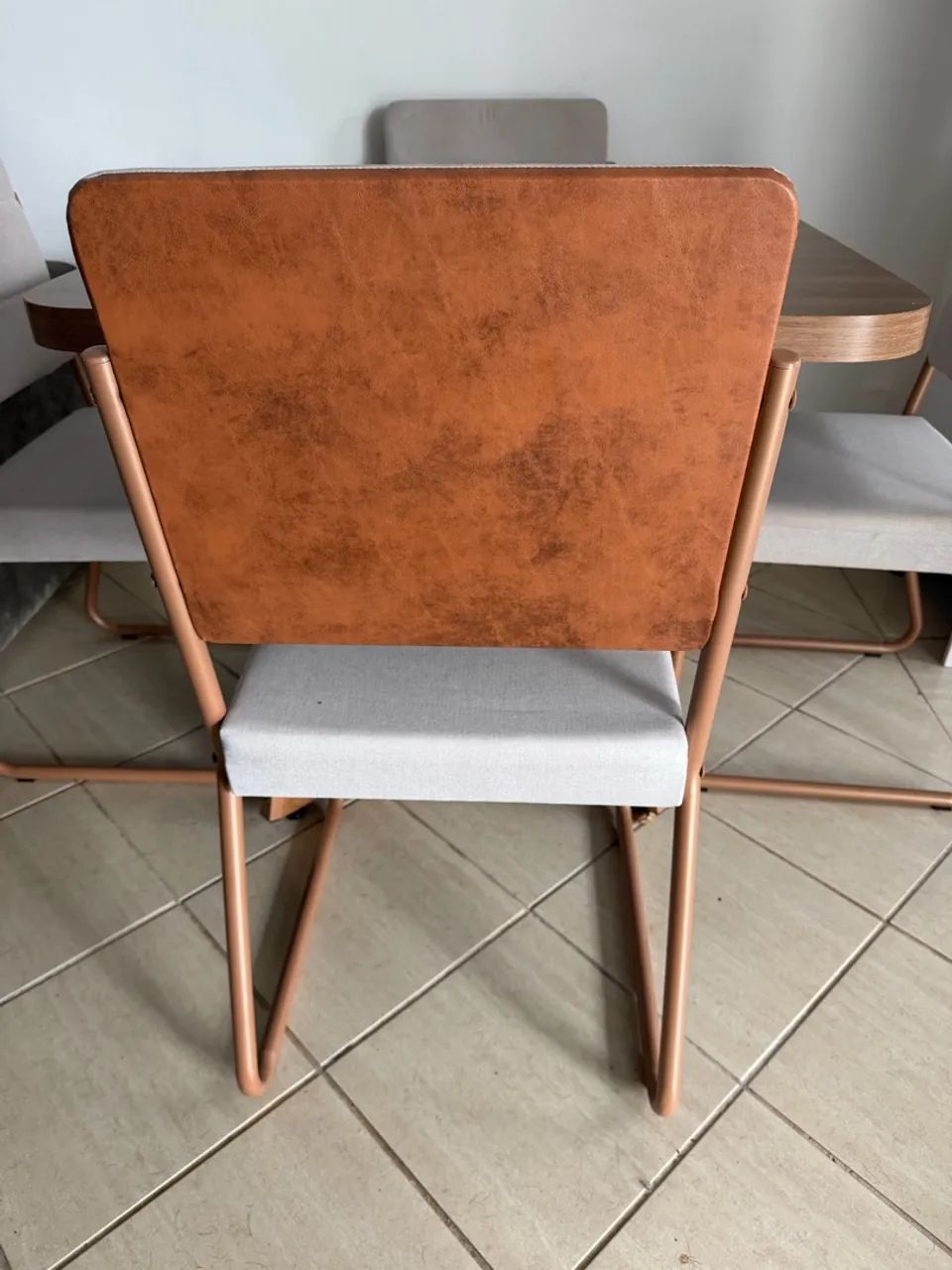 Conjunto mesa e cadeiras  - Foto 3