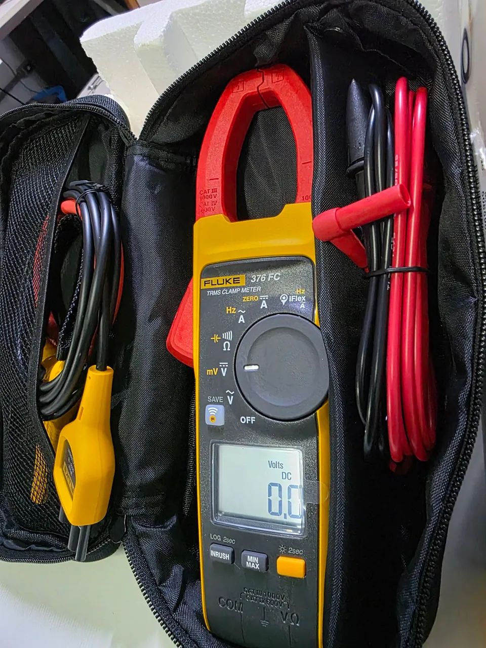 VOLT-AMP DIGITAL FLUKE 376FC - NOVO. NA CAIXA