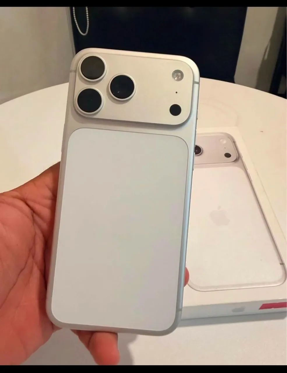 iPhone 17 pro max 