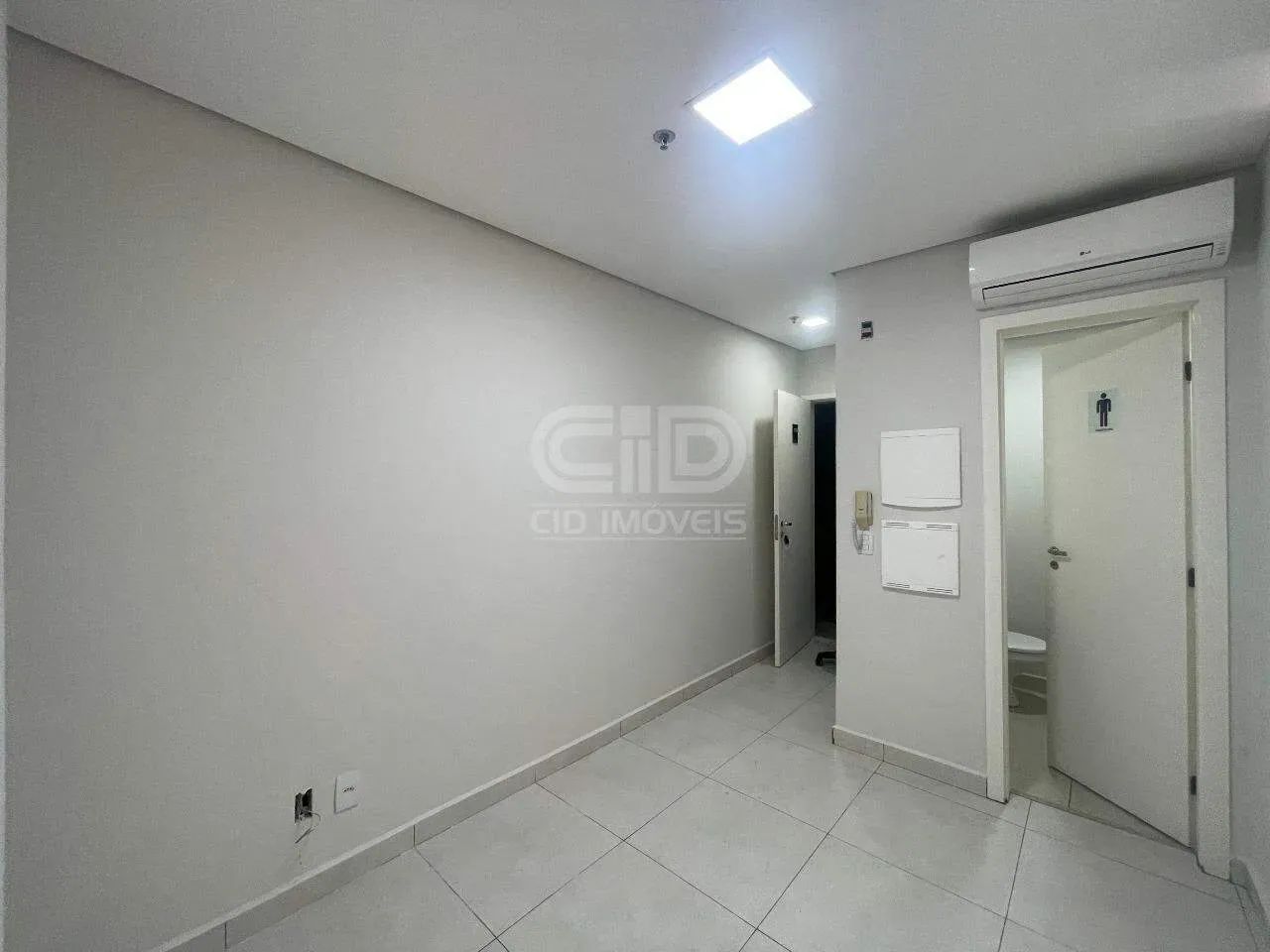 Sala comercial com aproximadamente 55m² no Ed. Helbor Dual Business Office - Foto 3