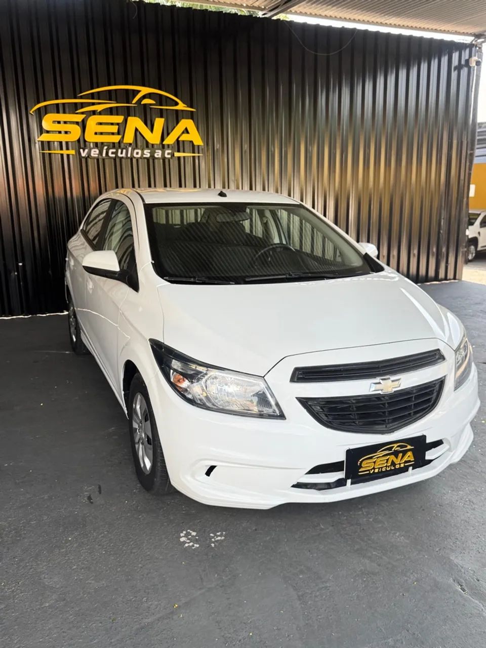 Chevrolet Onix JOY Hatch 1.0 8V Flex Mec. 4P 2019 - Foto 2