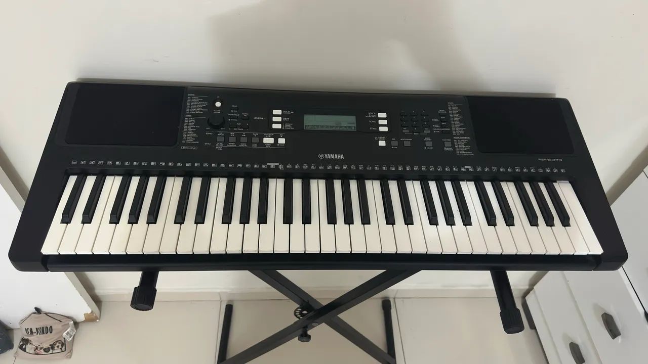 Teclado Yamara PSR-E373 - Foto 4