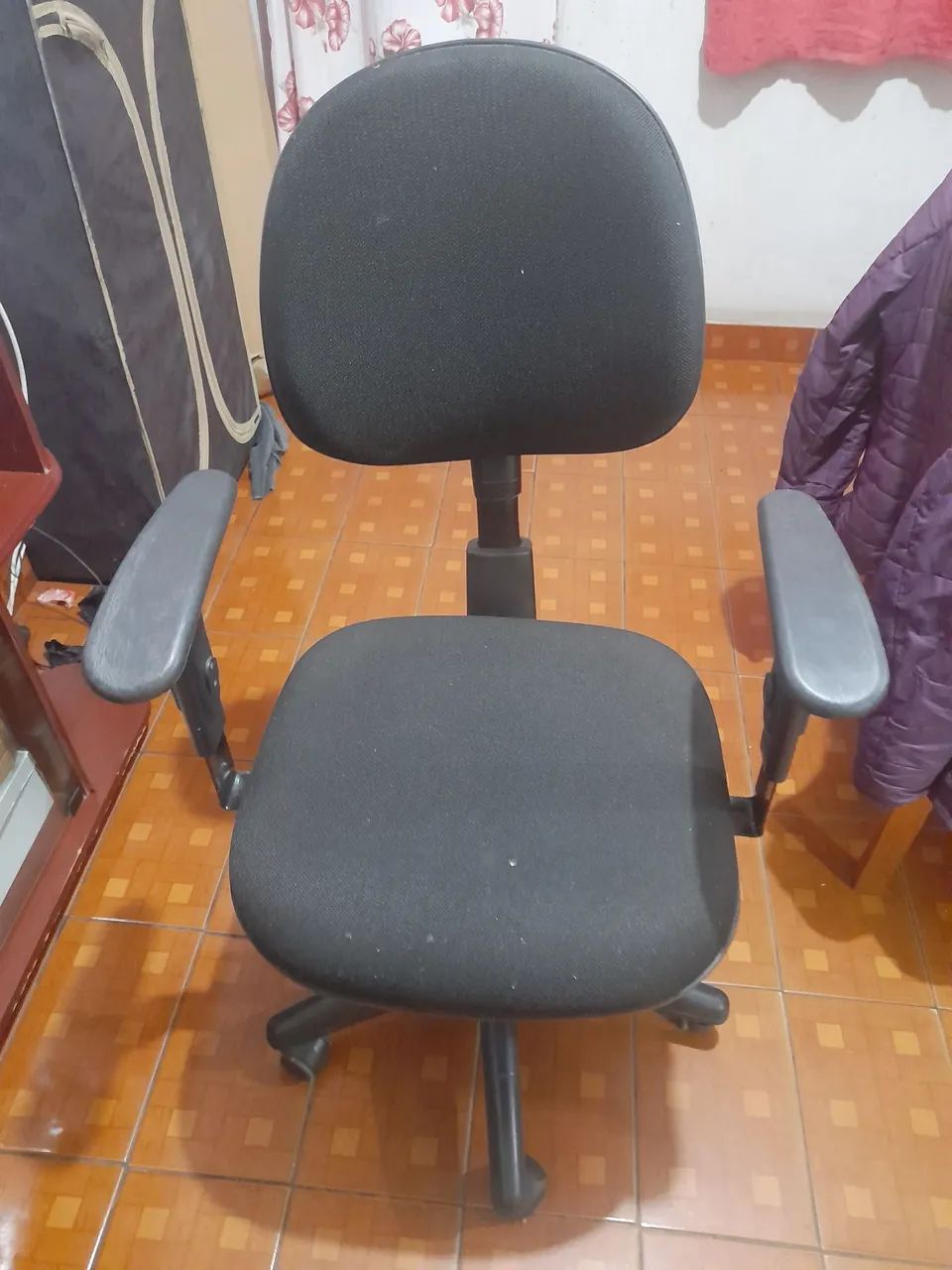 Cadeira giratória  - Foto 4