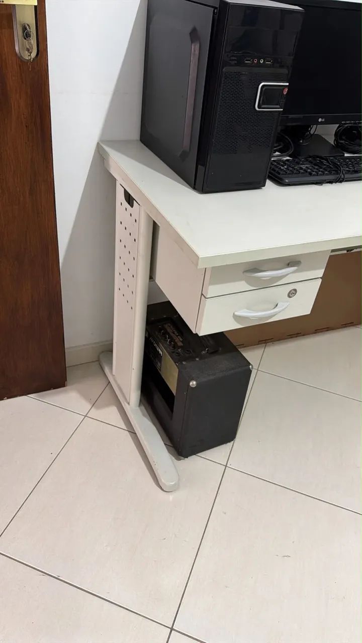Mesa para Escritório com 2 Gavetas - 1,20 m - Foto 4