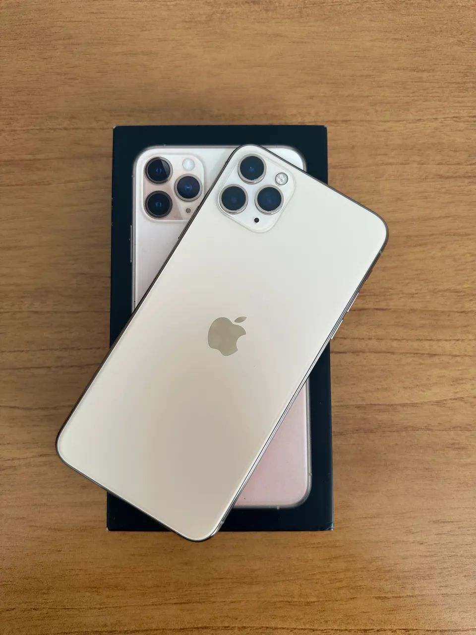 iPhone 11 Pro Max 256G Gold - Foto 2