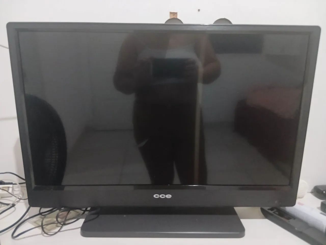 Tv cce 28