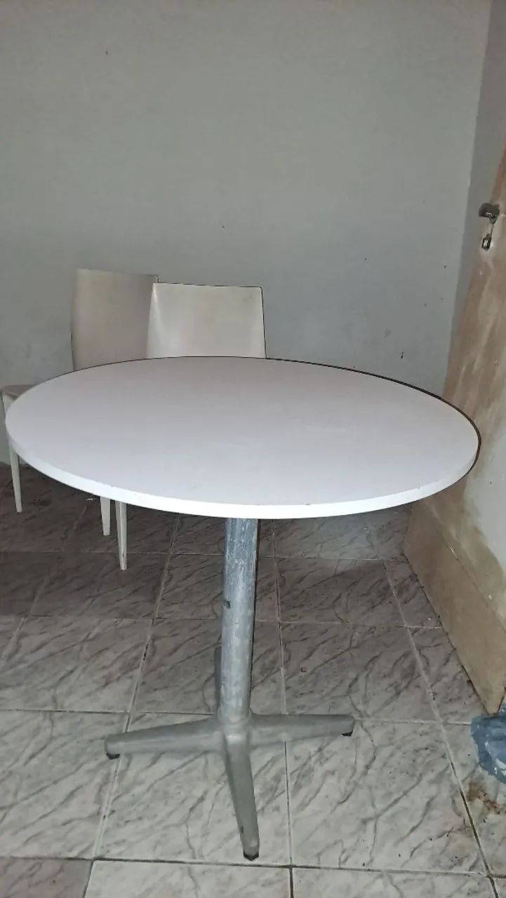 MESA COM PE INOX + 2 CADEIRAS 