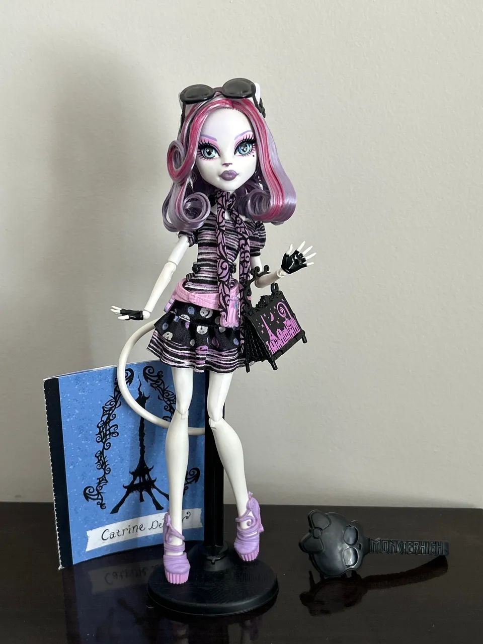 Monster high Catrine básica scaris