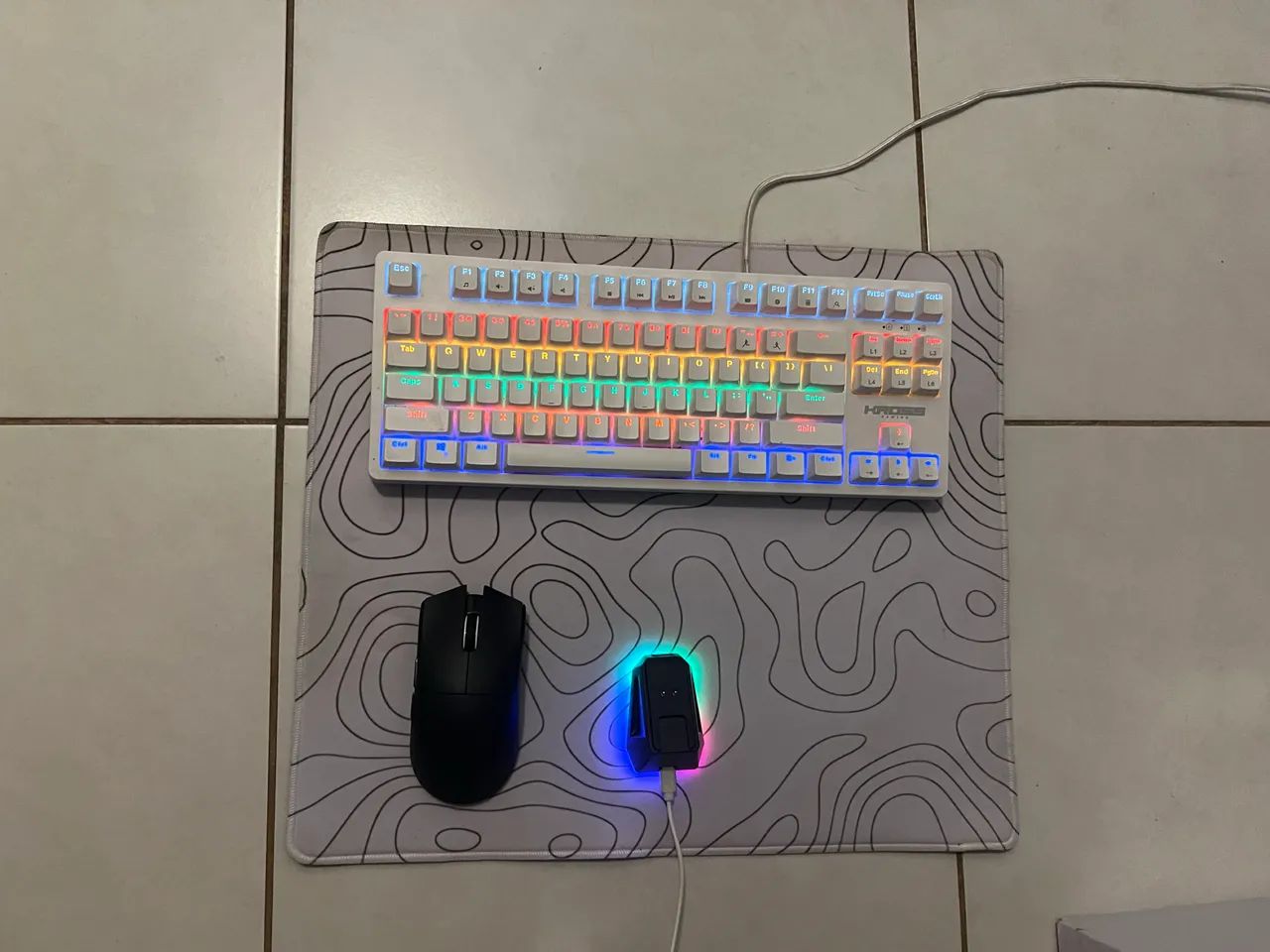 Monitor 24polegadas 180HZ/mouse Attack Shark X11