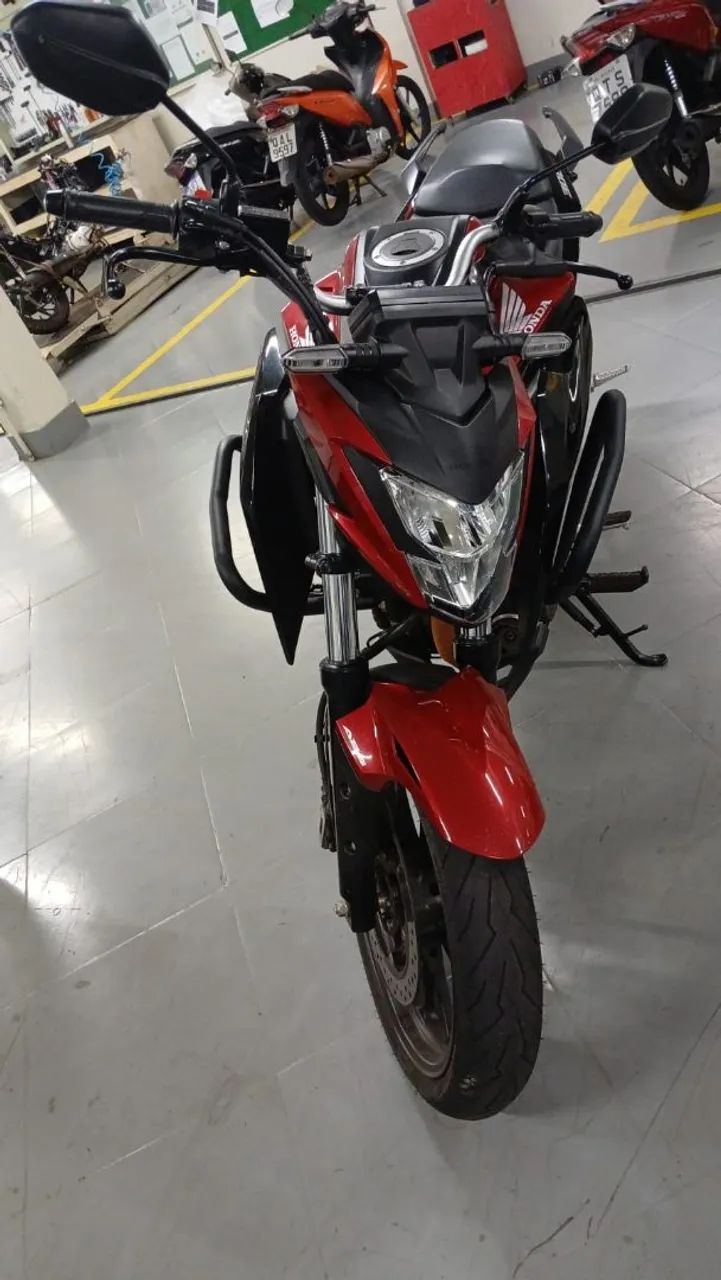 Moto CBR nova