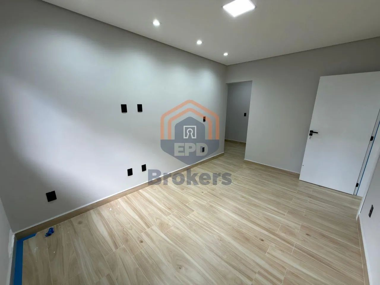 Casa em Condominio térrea nova 3 dormitórios