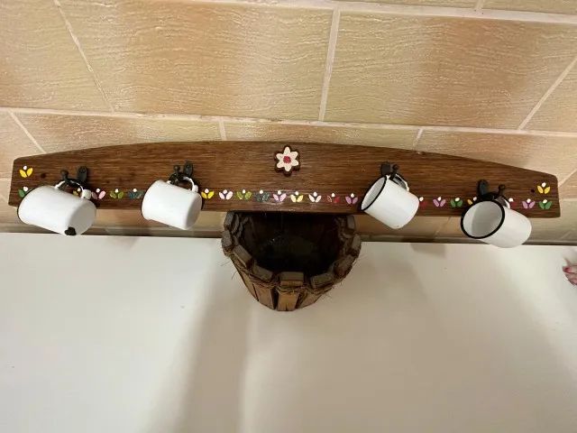 suporte em madeira e canequinhas para café.  - Foto 2