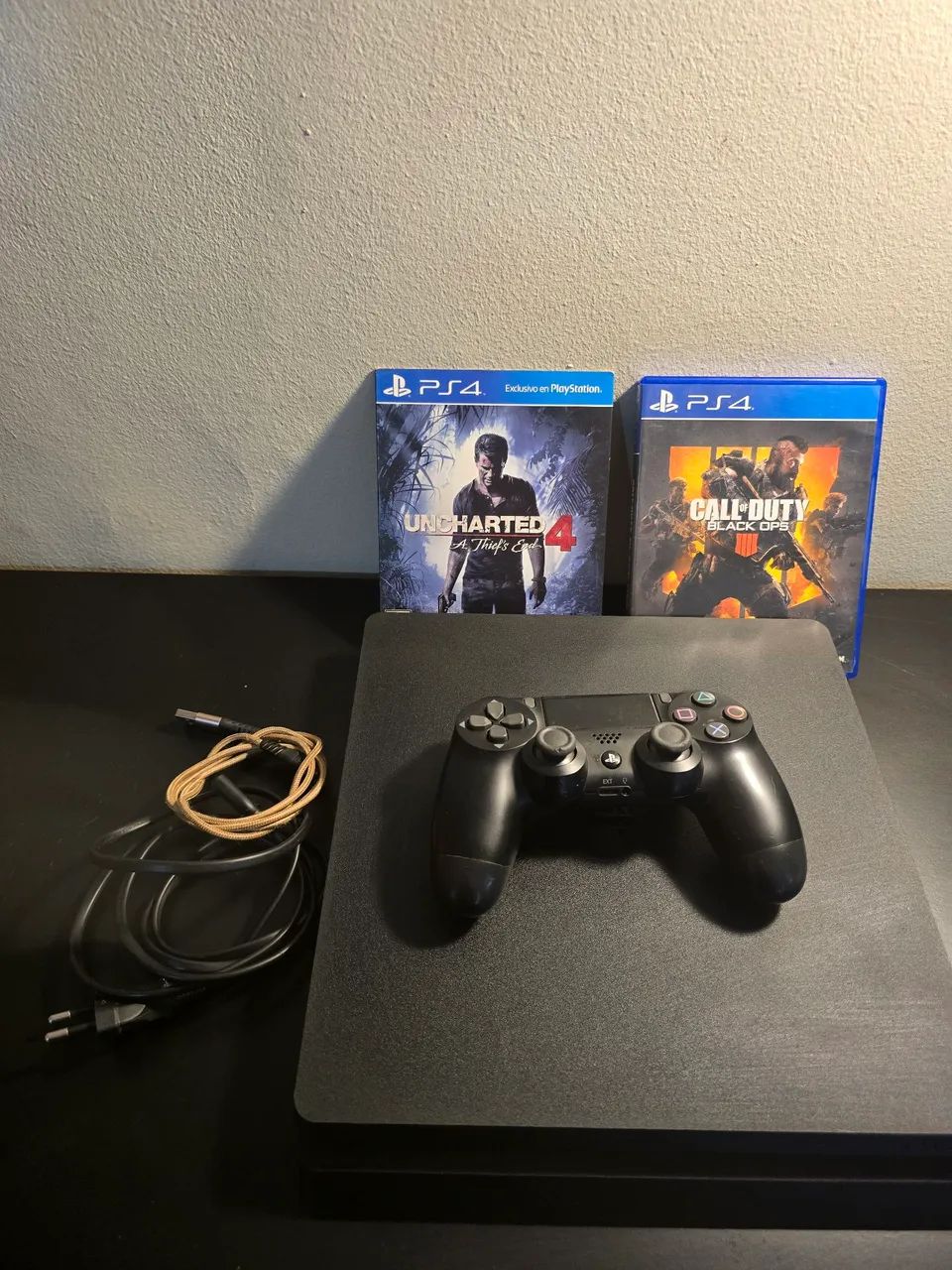 Playstation 4 1TB + 2 JOGOS - Foto 2