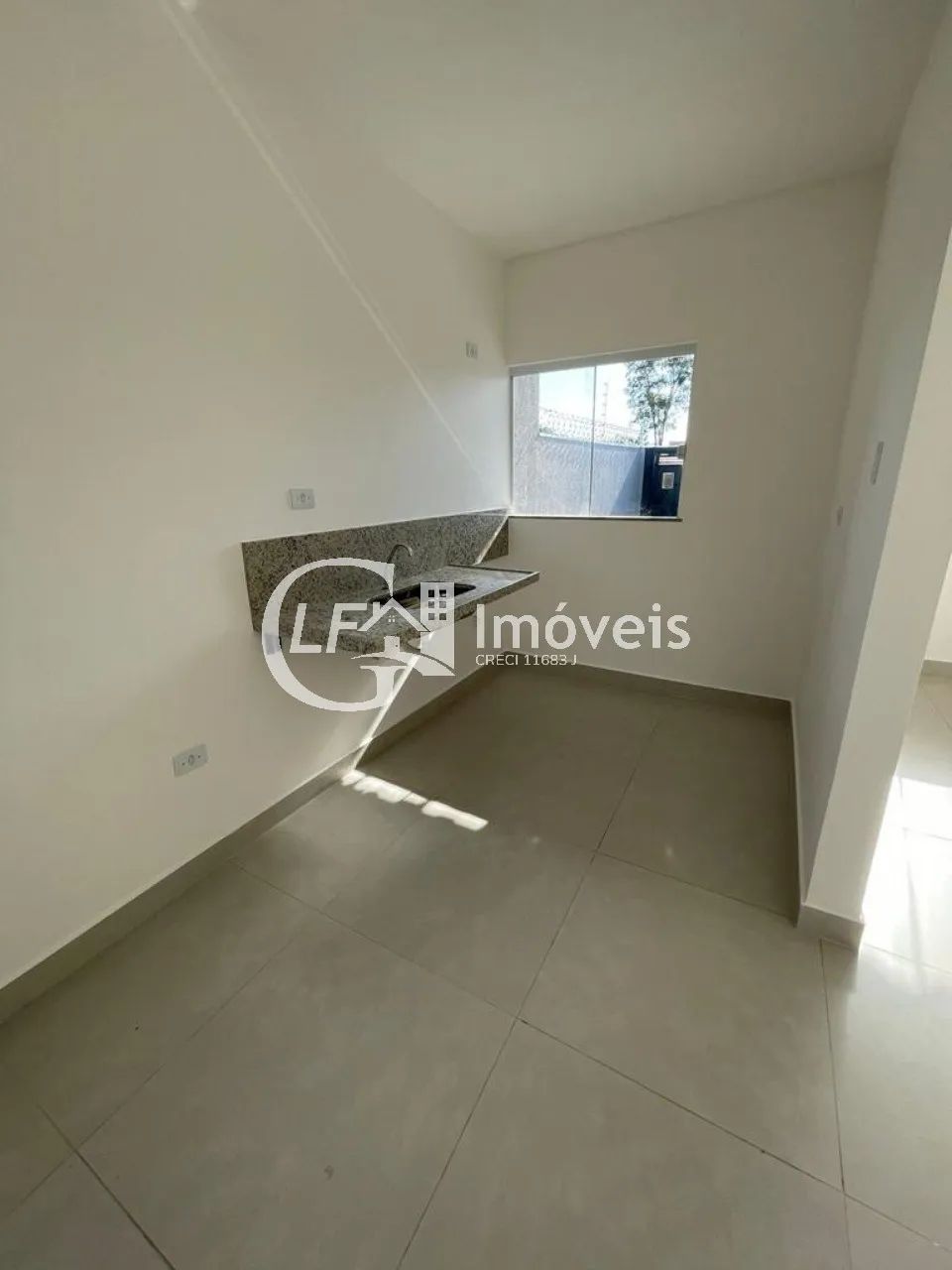 casa com 03 quartos sendo 01 suite - Foto 4