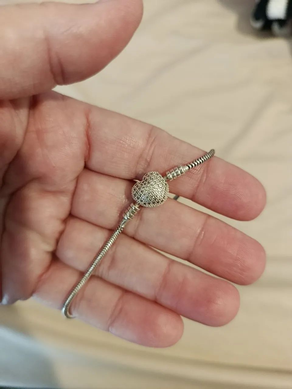 Pulseira de prata berloque. - Foto 2