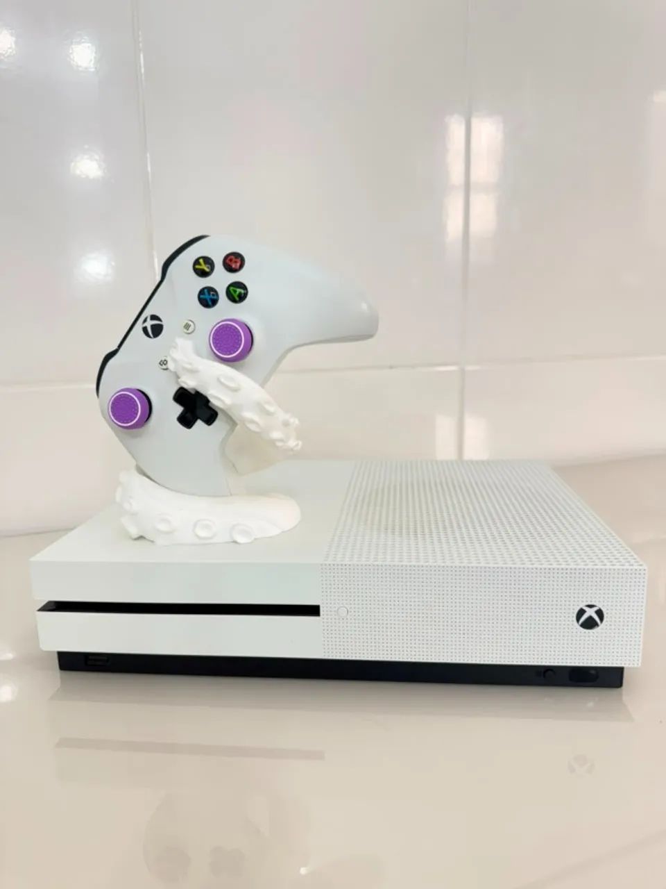 Xbox One S 512GB + Controle Original - Foto 2