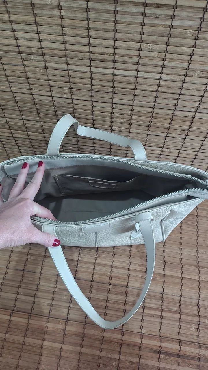 Bolsa em couro off white Arezzo novíssima  - Foto 4