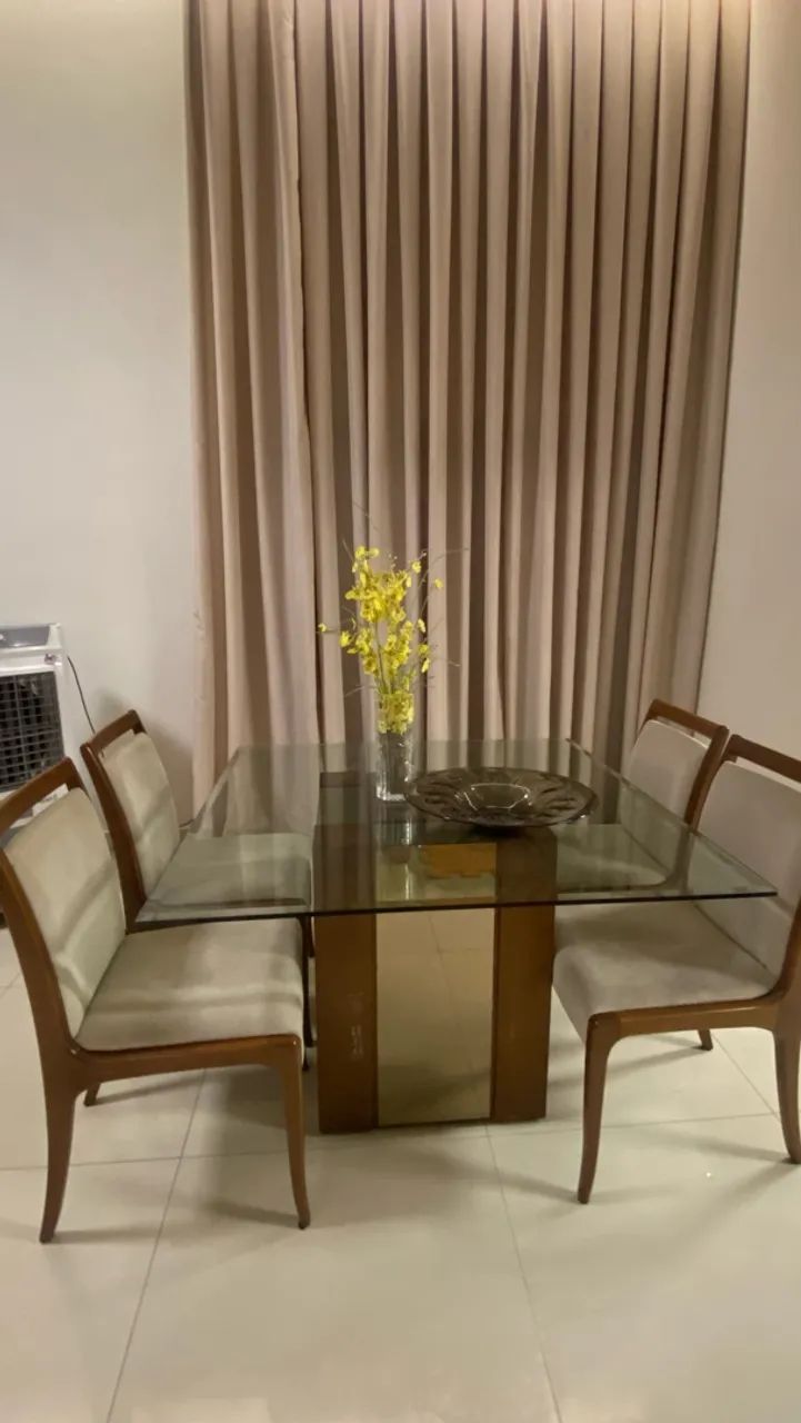 MESA E 4 CADEIRAS JACAÚNA 