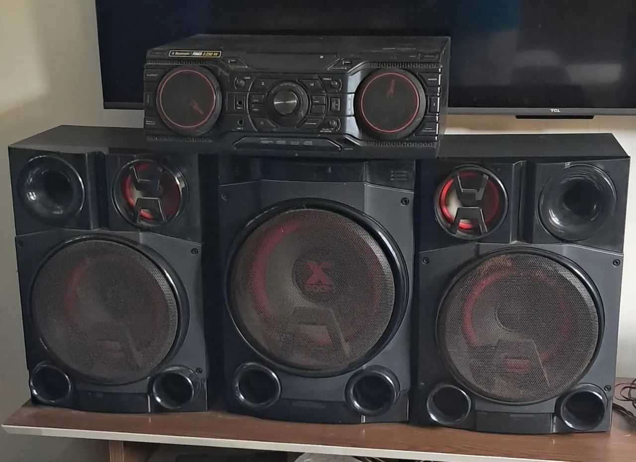 VENDO CAIXAS DE SOM