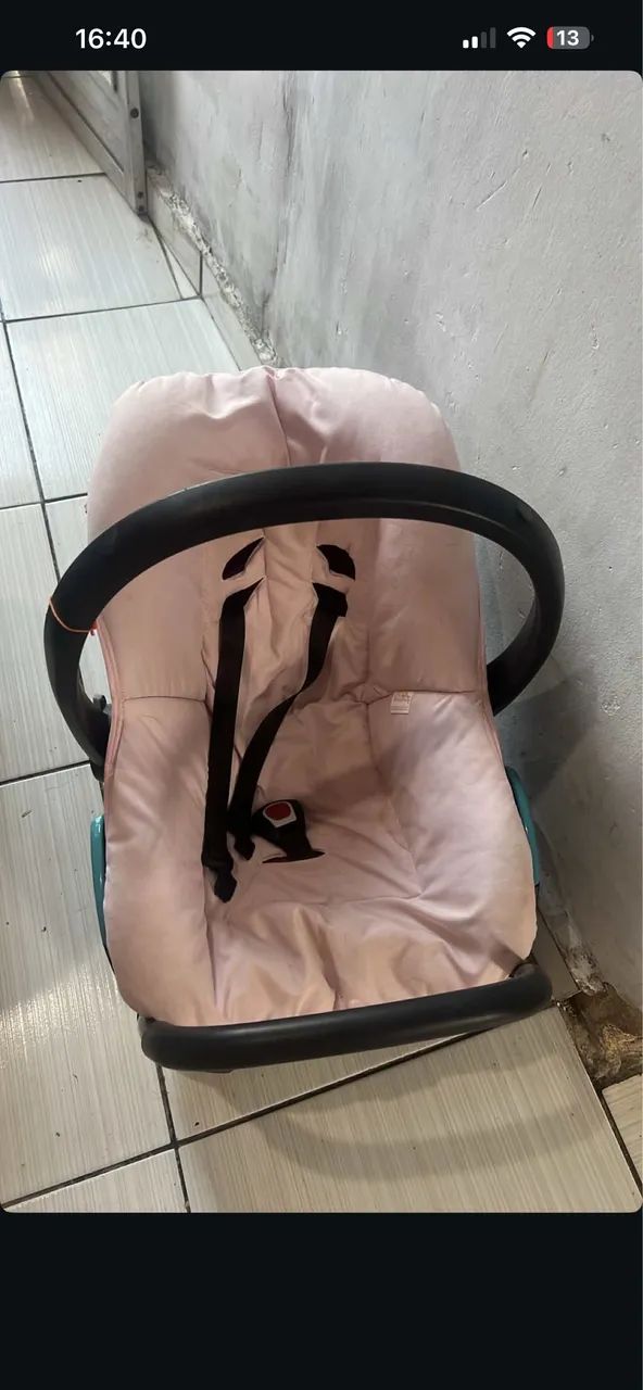 Carrinho de bebê maxi cosi Moisés, com bebê conforto e base - Foto 2