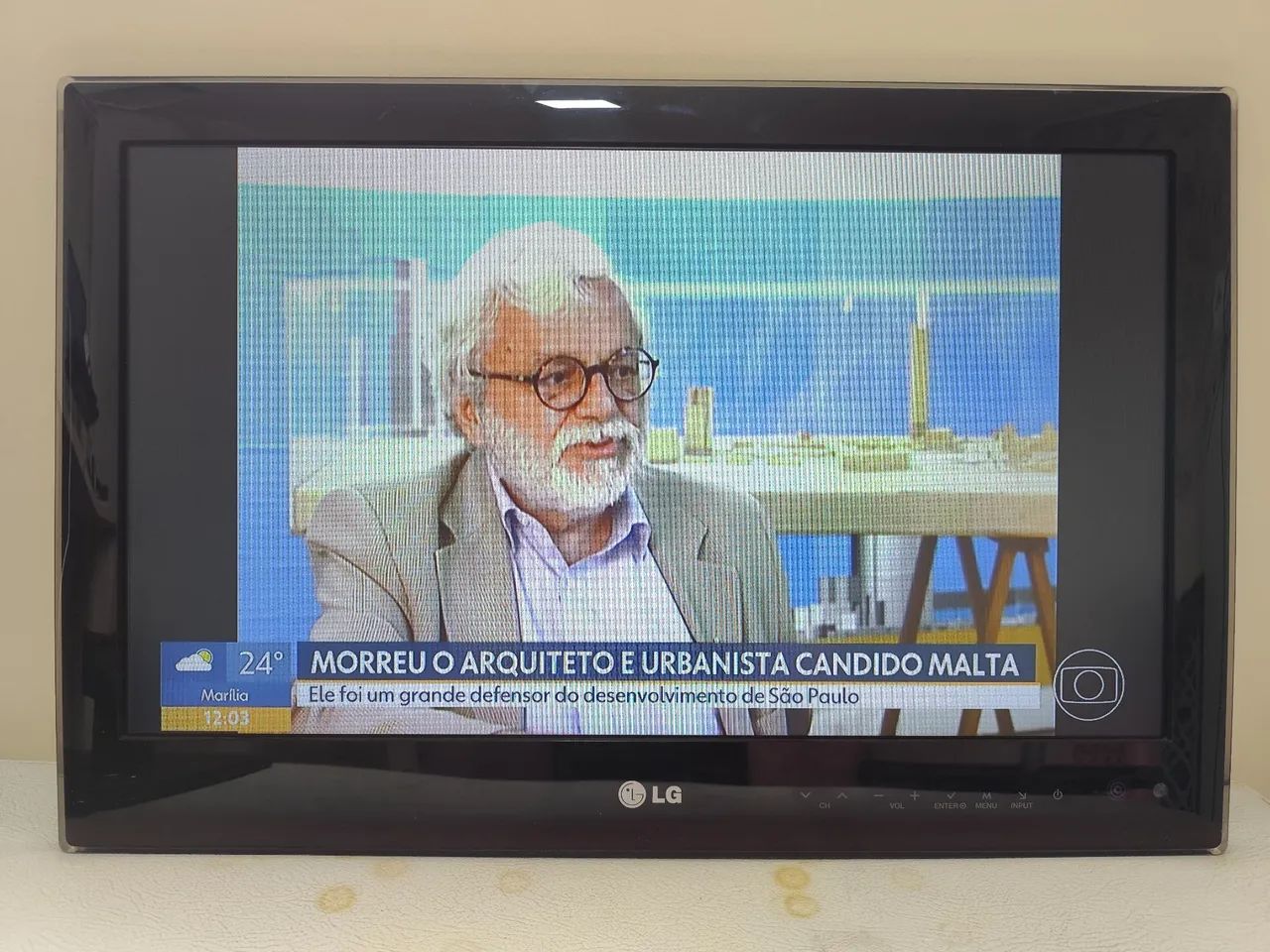 Tv LG Led 22 polegadas com tv digital