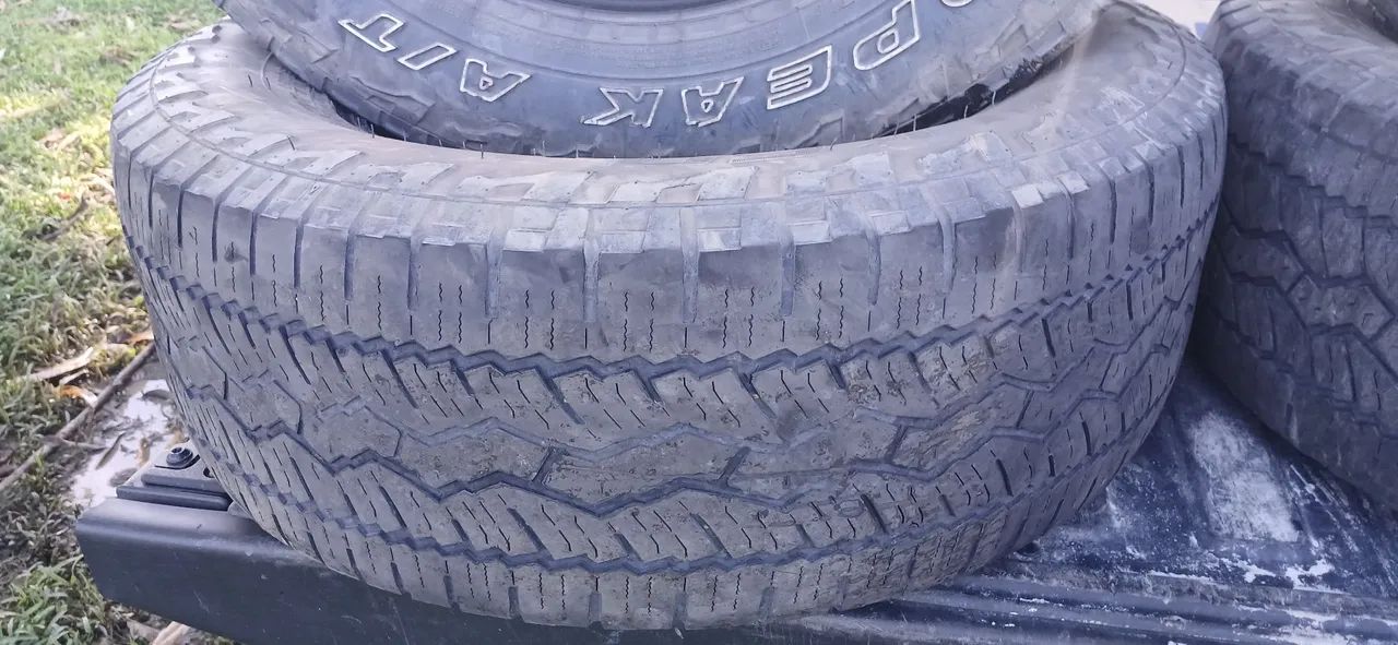 Pneus semi novos R18. - Foto 2