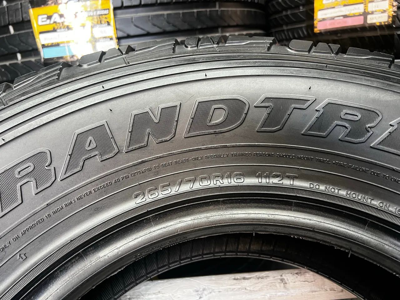 Par de Pneus 265/70/16 Dunlop GrandTrek AT3 / Pneu 265/70R16