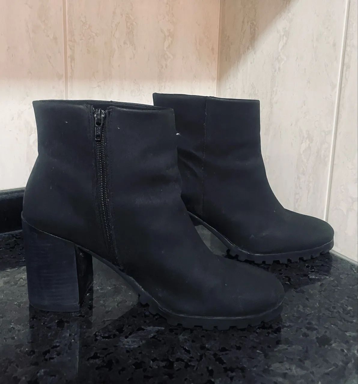 Bota preta n39