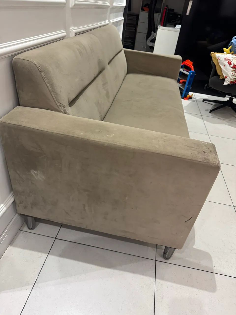 Vendo sofá três lugares  - Foto 4