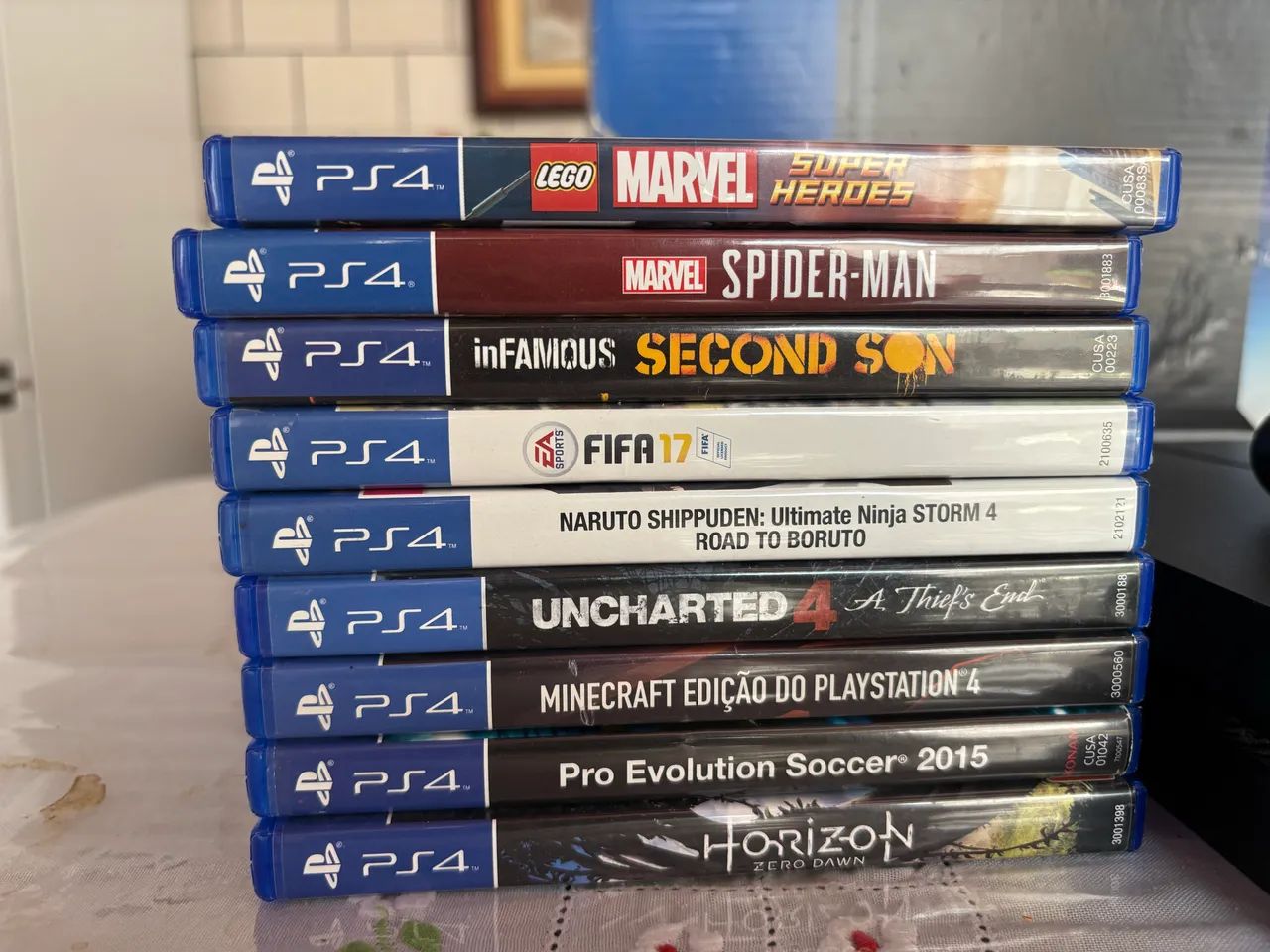 Vendo ps4 completo com 9 jogos e caixa original  - Foto 2
