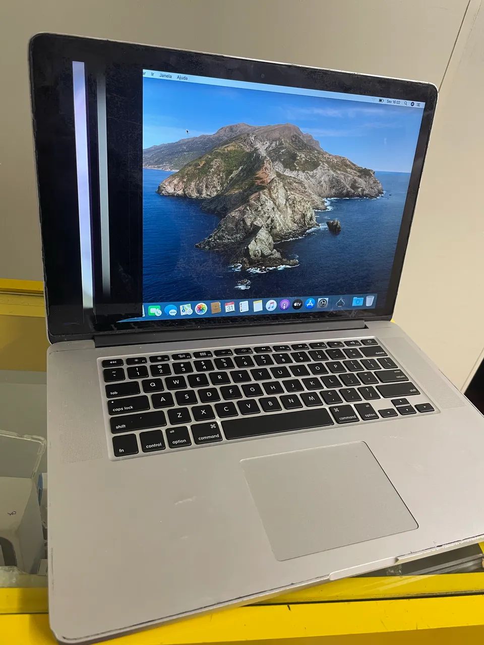 Macbook Pro Retina 15? Core i7 Ram 16gb SSD 128gb com detalhe na