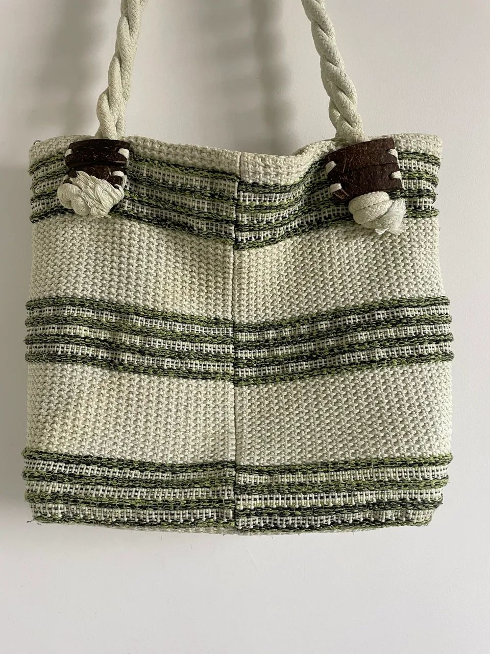 Bolsa de Ombro Estilo Beach/Rustic - Off-White com Listras Verdes e Alça de Corda - Foto 2