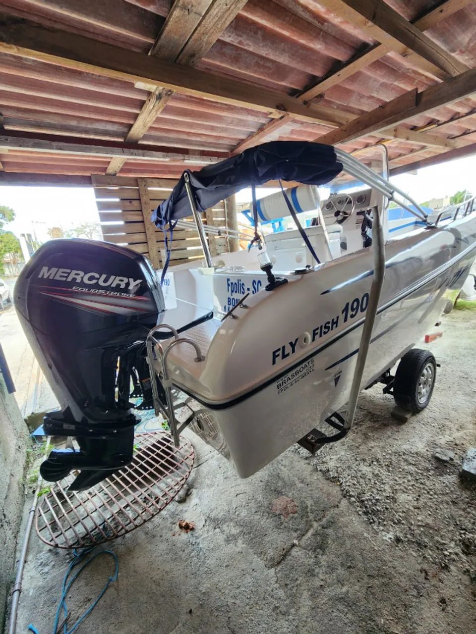 Lancha fly fish 190