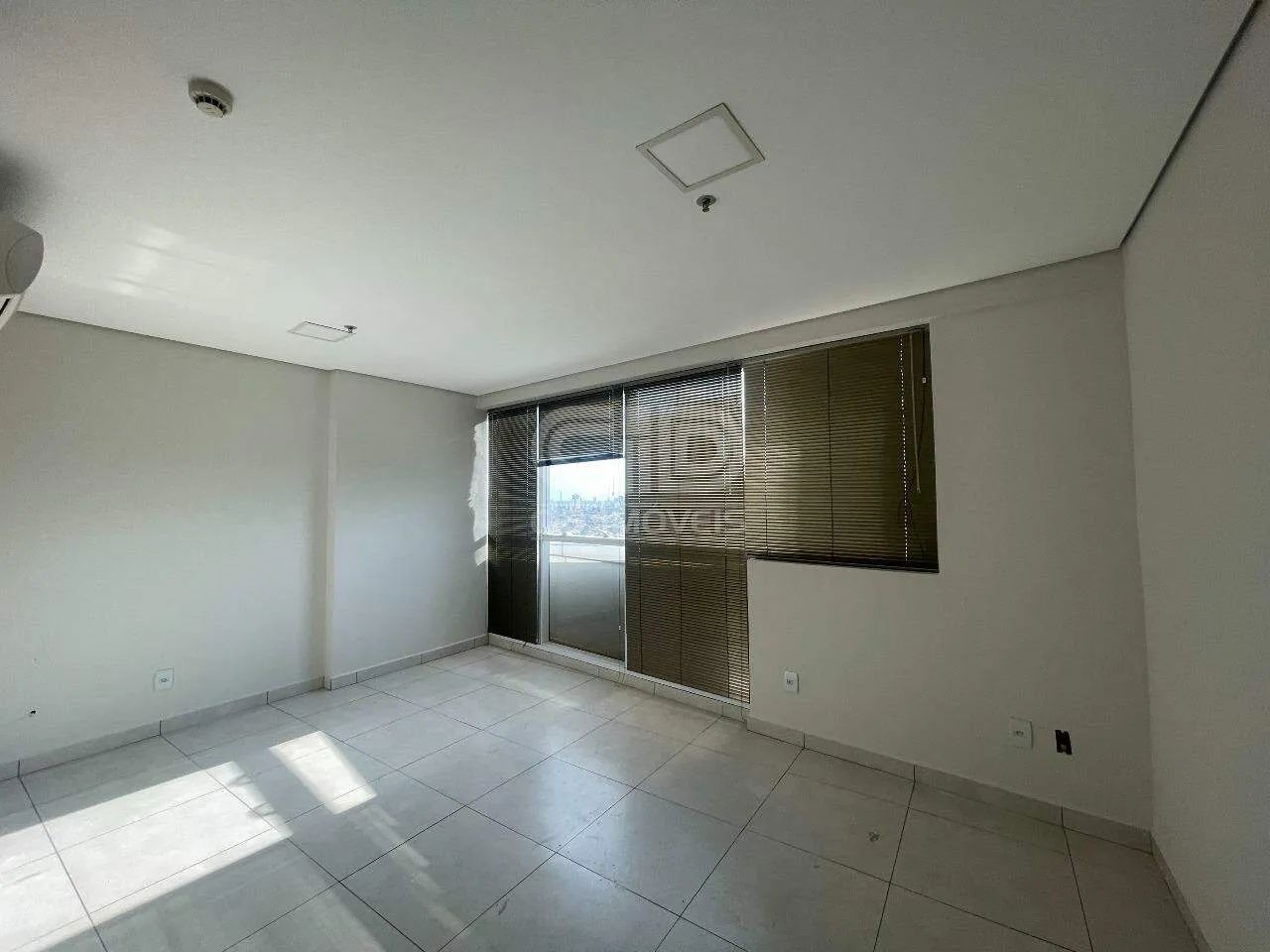 Sala comercial com aproximadamente 55m² no Ed. Helbor Dual Business Office
