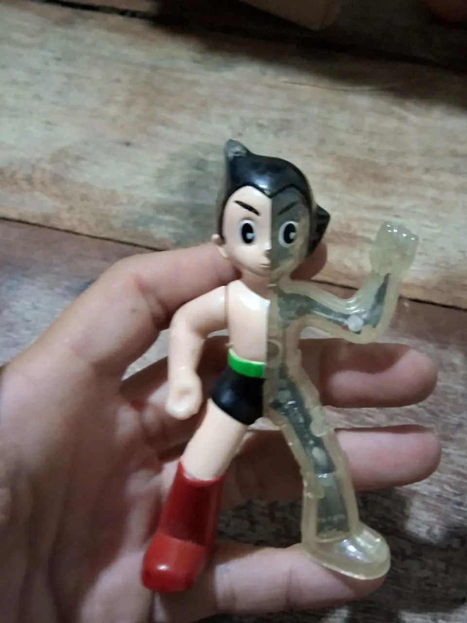 Boneco figura colecionável do Astro Boy lançada pelo McDonald's