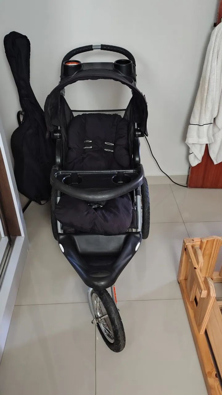 Carrinho de bebê Baby Trend com bebê conforto  - Foto 2