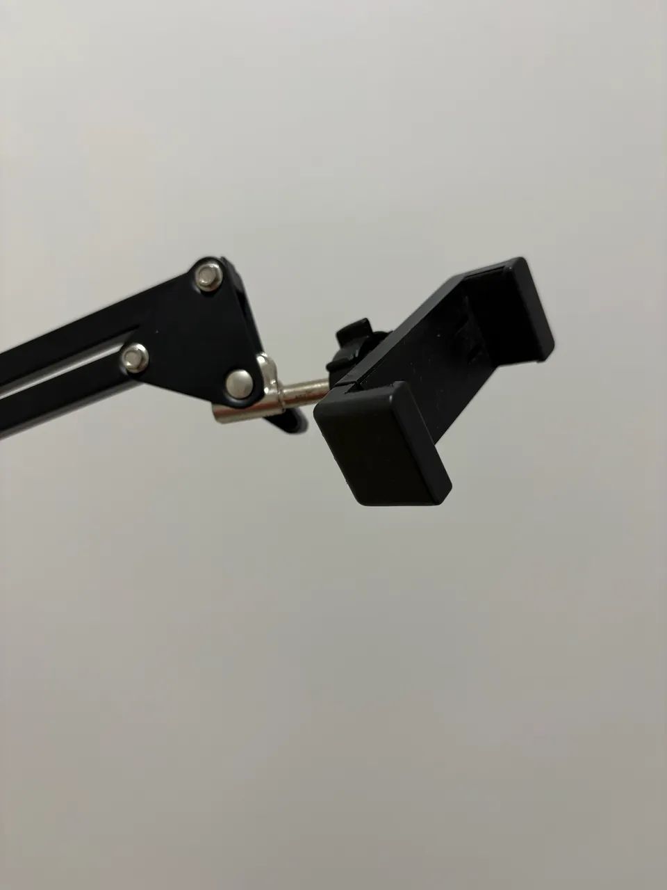 braço articulado de mesa, suporte girafa ou boom arm - Foto 4