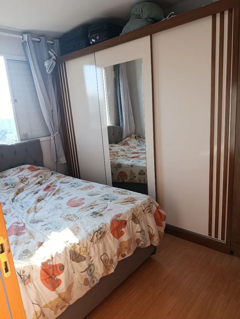 Guarda roupa com espelho casal