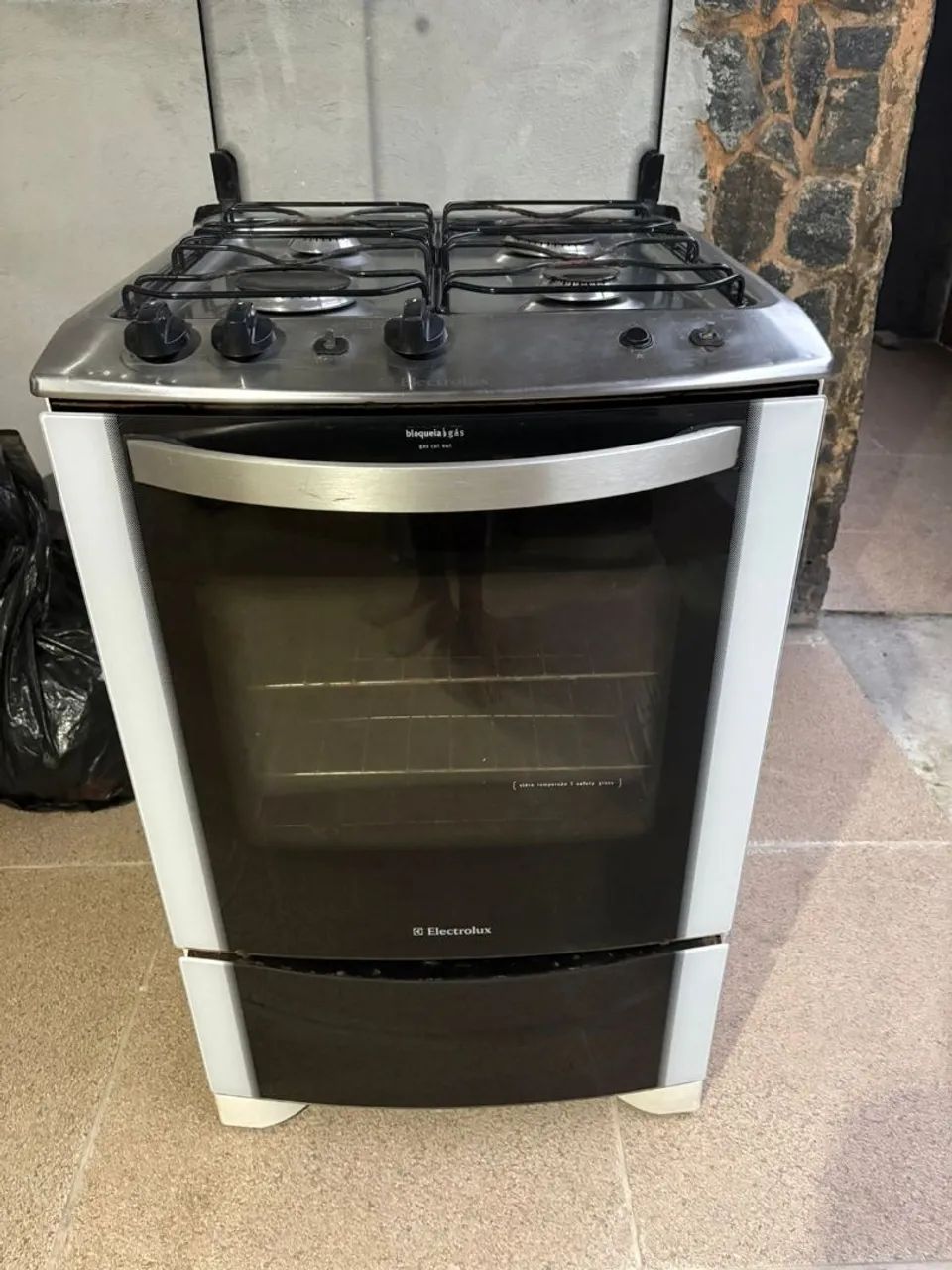 Fogão Electrolux todo funcional em excelente estado  - Foto 4