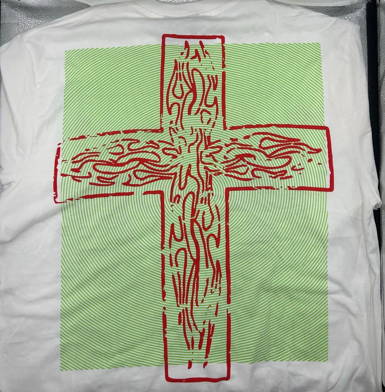 camiseta branca da Hellstar com uma estampa gráfica de Jesus - Foto 2