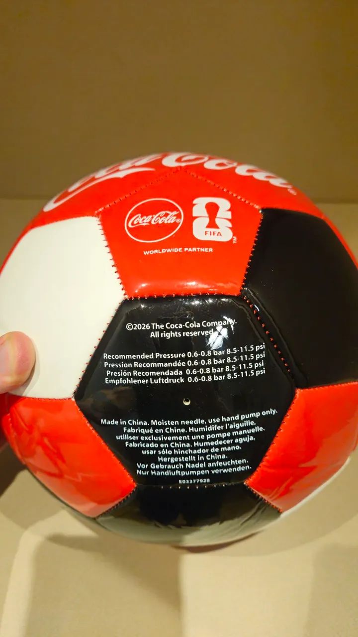 Bola Coca-Cola 2026 - Foto 2