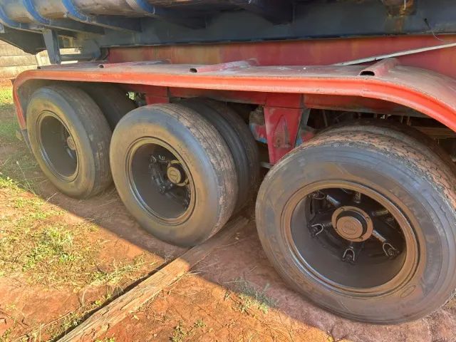Carreta  IDEROL Caçamba  ano  1989 com pneus - Foto 5