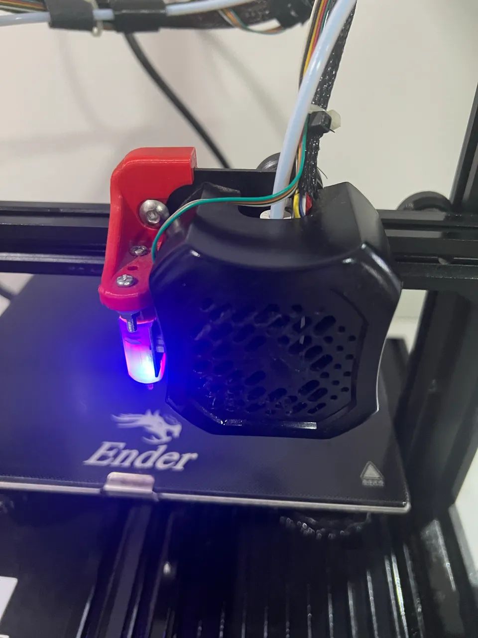 Impressora 3D Ender 3 V2 - Excelente  - Foto 2