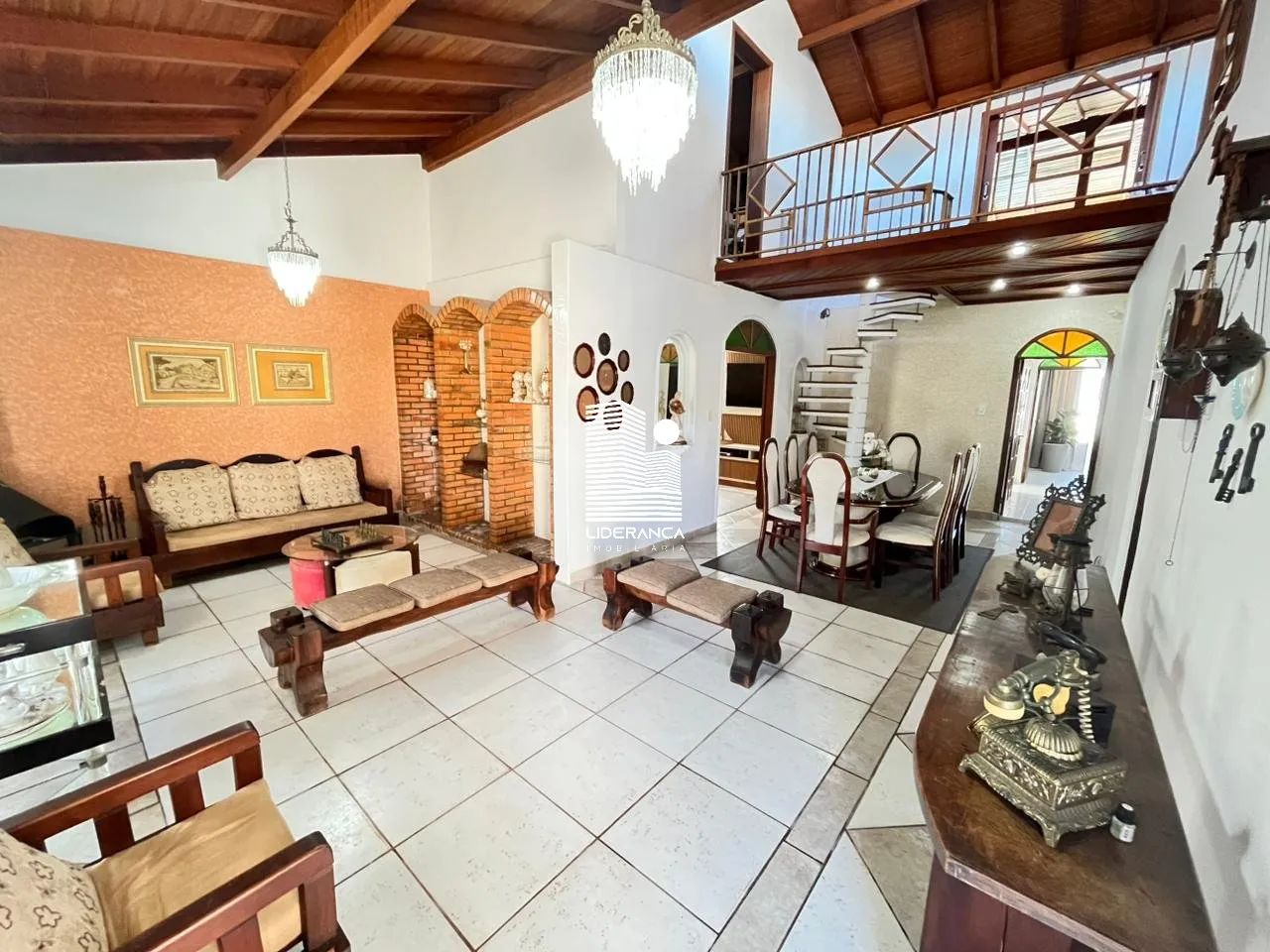 Casa, Parque São Jorge, 04 Dormitóriios/01 Suíte - Foto 2
