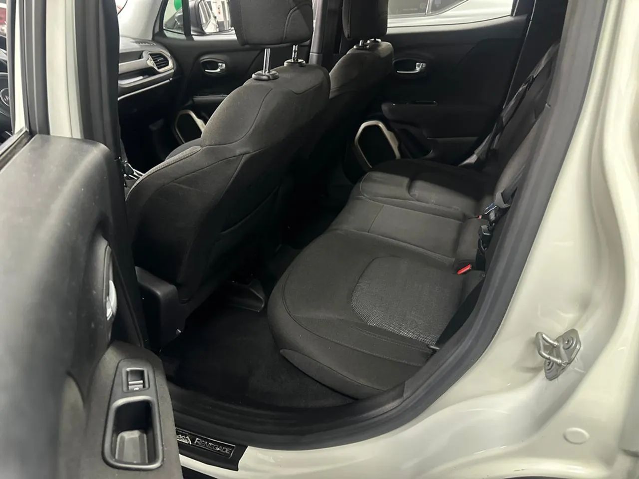 Jeep Renegade Sport 1.8 4X2 Flex 16V Aut. 2016 - Foto 8