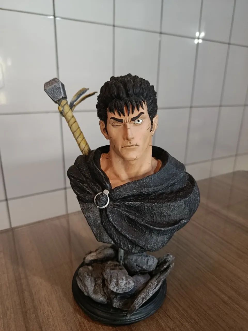 Busto Guts Berserk em Resina 21cm