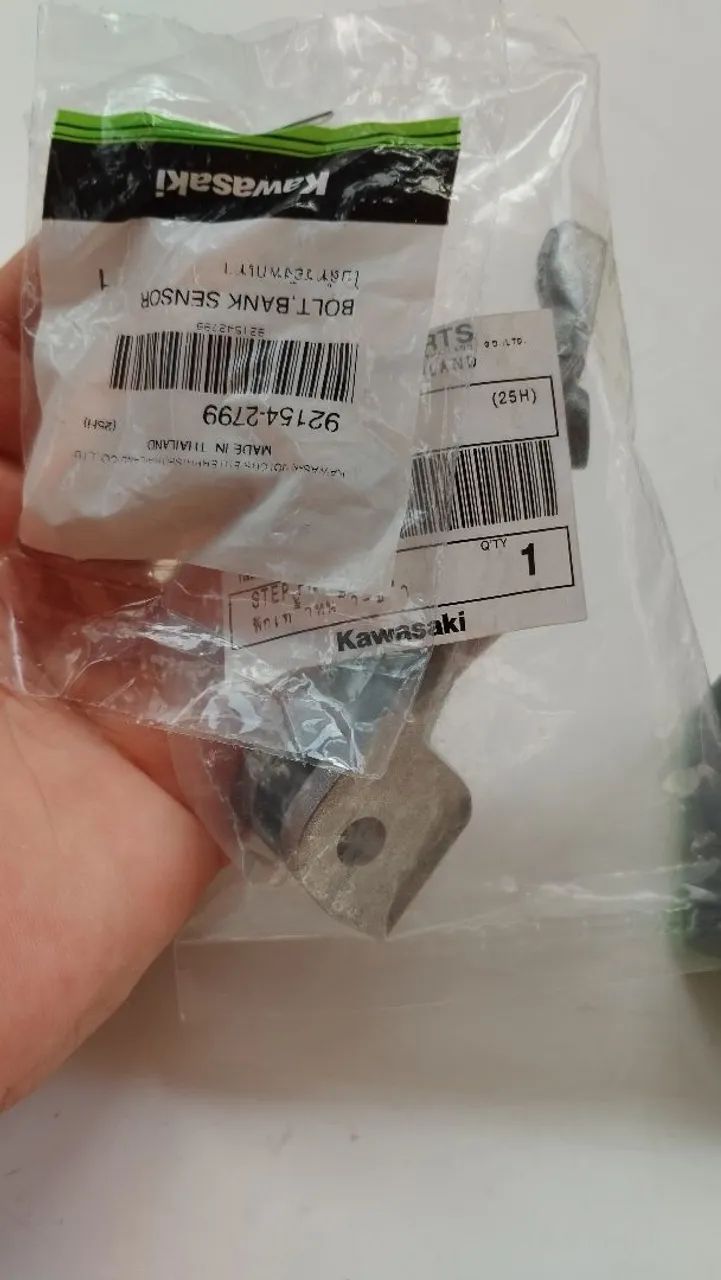 Pedal dianteiro direito kawasaki z500 novo original de fábrica kawasaki  - Foto 4