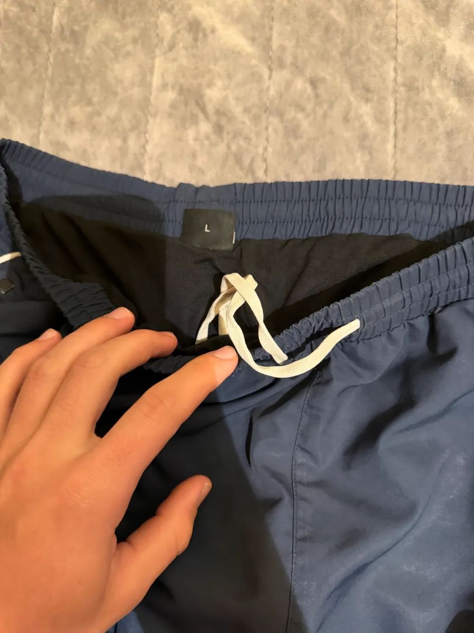 SHORT ORIGINAL DA HUGO BOSS AZUL TAMANHO G - Foto 2