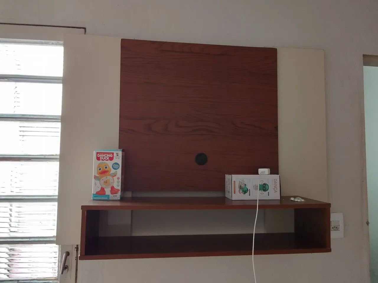 Vendo painel para TV de até 43 polegadas 