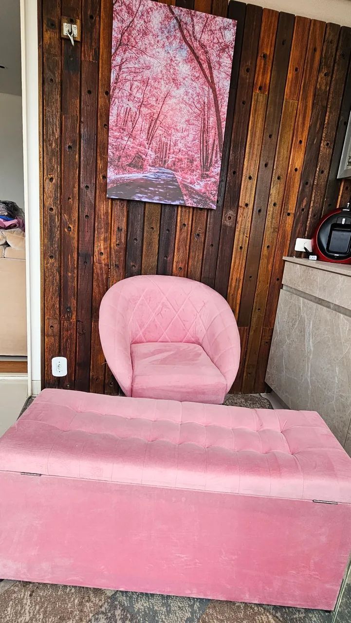 Poltrona com baú para quarto